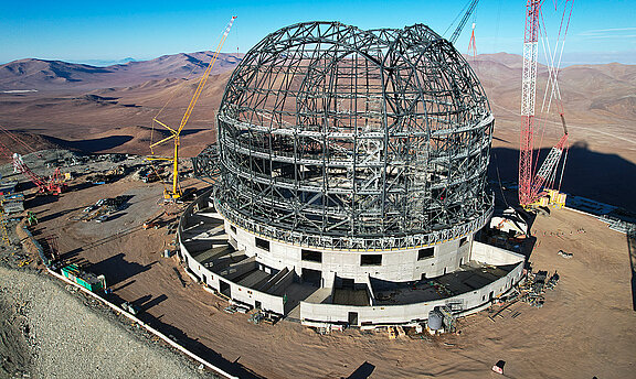 Attualmente è visibile la struttura in acciaio rivestita con vernice WB. Foto: ESO/G. Vecchia